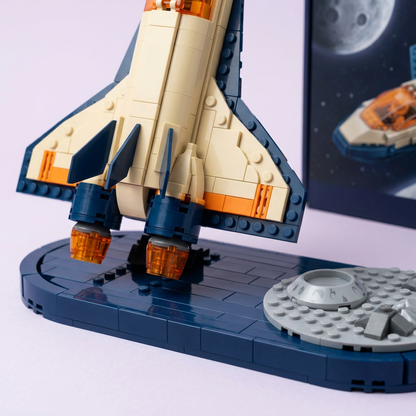 🚀 Orbit Explorer Brick Shuttle — Build Your Next Mission with a Colorful Spacecraft and a Moon-Inspired Display